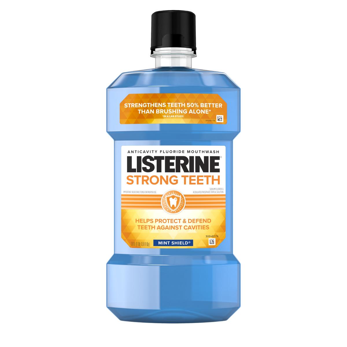 LISTERINE® STRONG TEETH Anticavity Fluoride Mouthwash MINT SHIELD front
